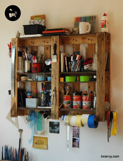 Art Studio Storage Diy, Hobby Room Design, Dream Art Room, Art Supply Storage, Diy Shelving, Art Studio Storage, Craft Organisation, Art Shed, Art Studio Space