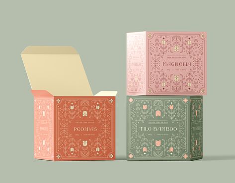 Versalles Patisserie | Branding & packaging on Behance Patisserie Packaging, Patisserie Branding, Dessert Box, Bakery Branding, Graphic Design Illustration Adobe Illustrator, Illustration Product, Candle Packaging, Motion Graphics Design, Box Packaging Design