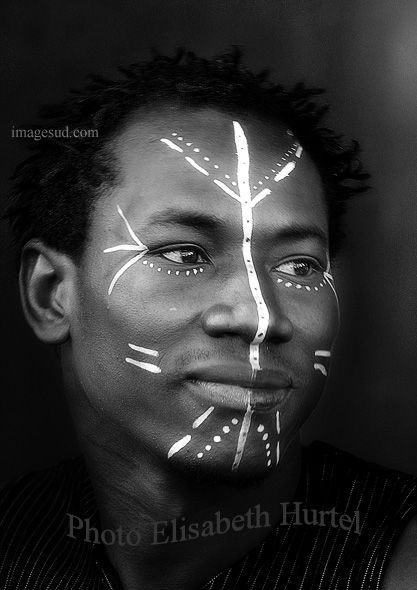 17 Best ideas about Tribal Face Paints on Pinterest | Tribal face ... African Face Paint, African Makeup, Adult Face Painting, Black And White Fine Art, Male Makeup, Festival Makeup, African Beauty, Face Art, Lion King