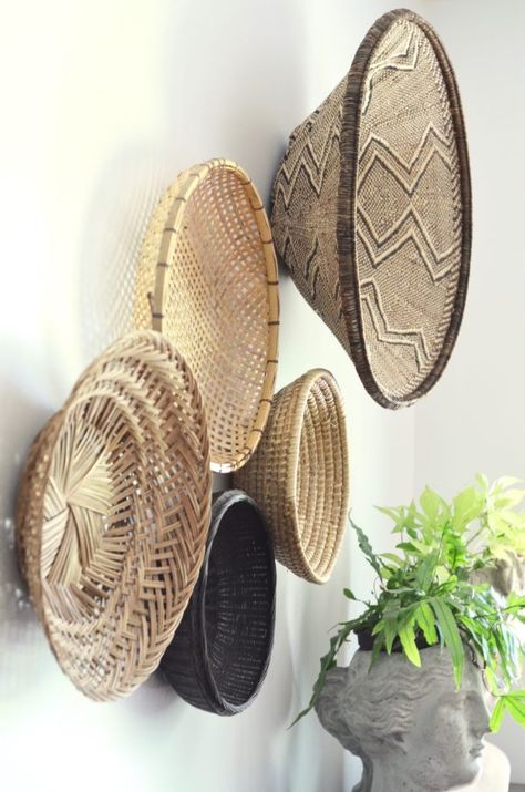 Basket Hanging On Wall, Kitchen Ideas Wall, Basket On Wall, Basket Walls, Boho Baskets, Hanging Wall Baskets, Basket Wall Art, Wall Baskets, Basket Case