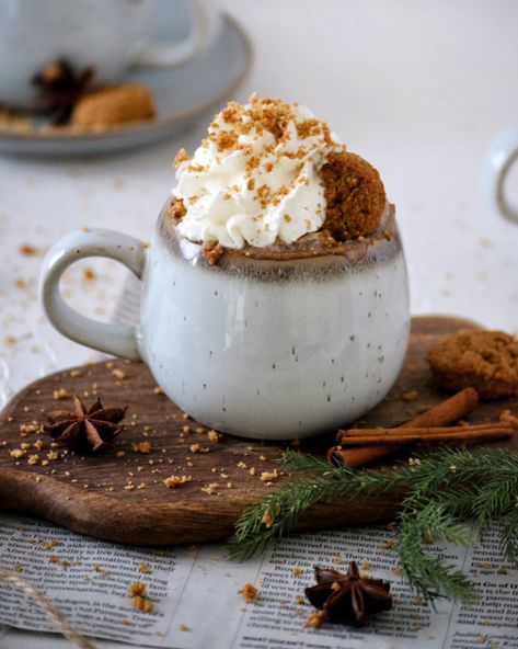 Dairy Free Gingerbread, Latte At Home, Homemade Gingerbread, Gingerbread Latte, Holiday Drink, Christmas Recipe, Vanilla Almond Milk, Cozy Coffee, Coconut Whipped Cream