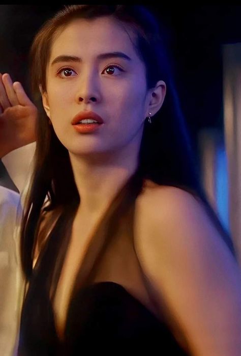 Quan Chi, Joey Wong, Feminine Icons, Movie Moments, Asian Makeup, Anime Sketch, It Girls, Pretty Woman, Beauty Women