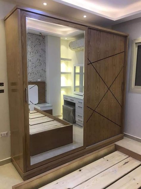 Slider Wardrobe Design With Mirror, Wadroob Design Bedroom With Mirror, Wadroob Design Bedroom Indian, Wadroob Design Bedroom Sliding Door, Blush Living Room Decor, Sliding Wardrobe With Mirror, Almirah Designs For Bedroom, Wardrobe Laminate, Wardrobe Laminate Design