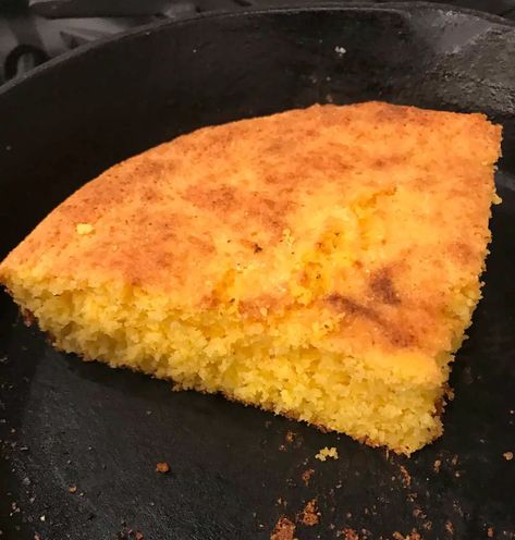 Flourless Cornbread Recipe, Cornbread Recipe Without Flour, Cornbread Recipe No Sugar, Bread Without Sugar, Cornmeal Cornbread, Corbin Kentucky, Yellow Cornbread, Easy Cornbread Recipe, Cornbread Easy