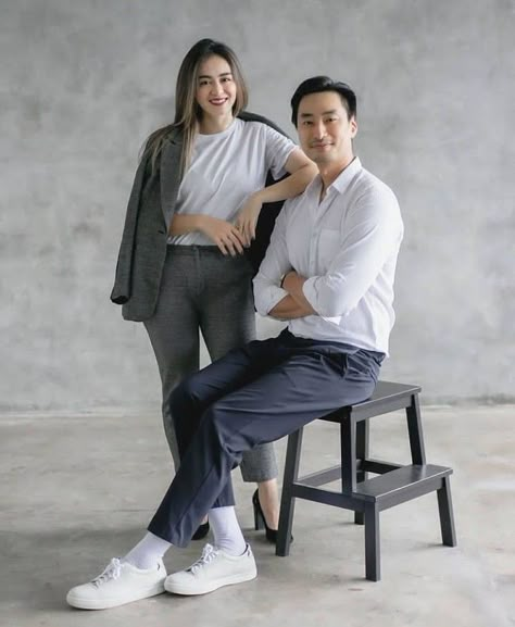 Couple Steps Poses, Husband And Wife Professional Photo, Two People Portrait, Couple Business Photoshoot, Couple Model Poses, Couples Working Together, Power Couple Poses, Business Partner Photoshoot, Business Couple