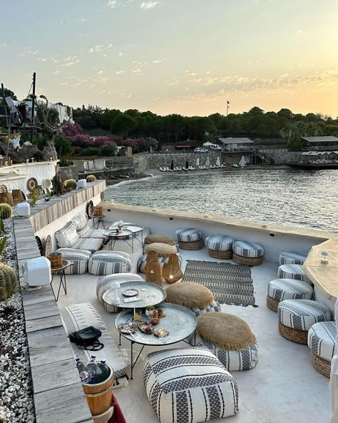 Ksenya Sitdikova в Instagram: «Quick to go list Bodrum Beach clubs +restaurants @bagatellebodrum @wuyalikavak @luccabeachbodrum @ruinsbodrum @capebodrum…» Bodrum Photo Ideas, Bodrum Aesthetic, Bodrum Wedding, Bodrum Turkey Aesthetic, European Beach Club Aesthetic, Bodrum Restaurant, Bodrum Beach, Istanbul Wedding, Restaurant Beach