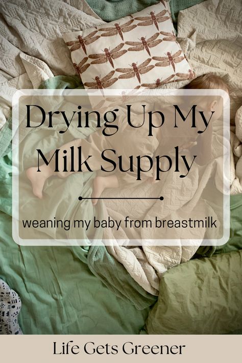 Baby sleeping on natural sheets, weaning a baby Cabbage Leaves To Dry Up Breastmilk, How To Dry Up Breastmilk, Dry Up Milk Supply, Dry Up Breastmilk, Nature Based Play, Natural Kids, Eco Friendly Kids, Mama Natural, Intentional Parenting