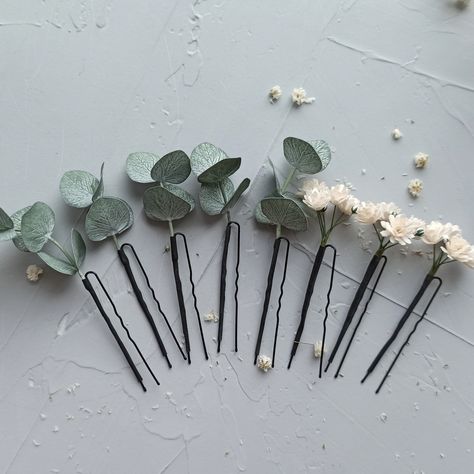 Eucalyptus hair pins with sage green eucalyptus leaves and light peach babys breath flowers are a perfect bridal hair piece for your boho or rustic wedding.Such beautiful greenery hair piece looks great on your wedding day and other ocassion.This wedding hair pins set consists of 8 hair pinsbobby pins. You can always make a custom order for any number of bridal hair pins, just send me a message.Please note, this bridal headpiece are not factory. All babys breath flowers and eucalyptus leaves in Greenery Wedding Hair Pieces, Wedding Hair Eucalyptus, Floral Hair Pins Wedding, Eucalyptus Hair Piece, Green Eucalyptus Wedding, Hair Pins For Wedding, Bridal Flower Hair Comb, Boho Hair Pins, Bride Hair Piece