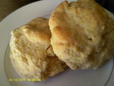 Southern Oil Biscuits With Self Rising Flour. Photo by Dienia B. Biscuits With Self Rising Flour, Oil Biscuits Recipe, Oil Biscuits, Easy Biscuits, Potato Biscuits, Flour Biscuits, Milk Biscuits, Sweet Potato Biscuits, Biscuits Easy