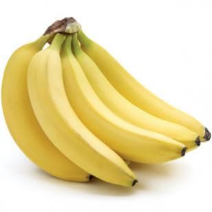 Six nutritious low cost foods to toss in your shopping cart.  @EatingWell Magazine Magazine Magazine Magazine Banana Frozen Yogurt, Apple And Banana, Banana Health Benefits, Low Cost Meals, Banana Benefits, Healthy Food Guide, Heart Healthy Diet, Food Swap, Yogurt Recipes