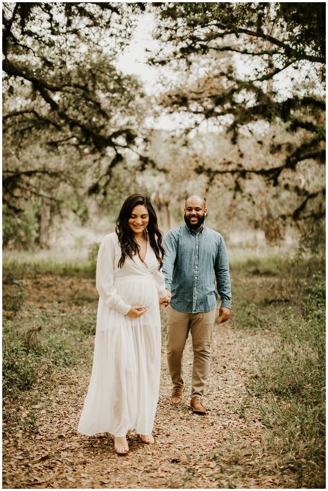 Lake Side Maternity Pictures, Maternity Photography Park Ideas, Overcast Maternity Pictures, Maternity Photos At Park, Maternity Photoshoot In Park, Maternity Shoot In Park, Maternity Shoot Park Photo Ideas, Park Maternity Pictures, Maternity Pictures Park