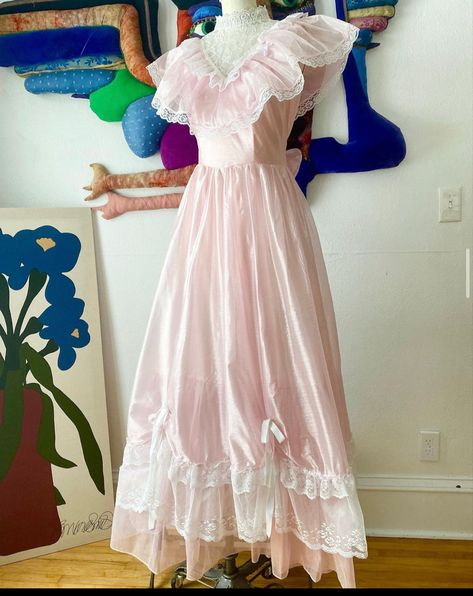 Vintage Gunne Sax Dress, Prom Dress Inspo, Sax Dress, Gunne Sax Dress, Pink Prom Dress, 1980s Dresses, Vintage Wardrobe, Gunne Sax, Prom Dresses Ball Gown