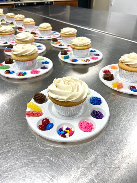 Art Party Diy Decorations, Art Museum Birthday Party, Finger Foods For Paint Party, Paint Party Cupcakes Art Birthday, Paint Cupcakes Art Birthday, Art Themed Birthday Party Ideas For Adults, Crafty Birthday Party Ideas, Art Party Treats, Art Party Cupcake Ideas