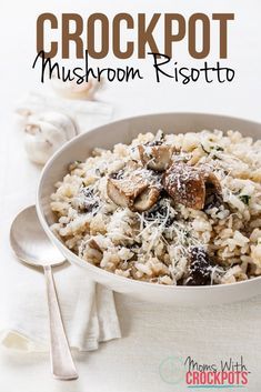 This is a winner. Serve it by itself on a busy night or as a side dish. This Crockpot Mushroom Risotto Recipe is perfect! Crockpot Risotto, Crockpot Mushrooms, Pesto Mozzarella, Summer Crockpot Recipes, Mushroom Risotto Recipes, Crockpot Lasagna, Crock Pot Recipes, Slow Cooker Dinner, Mushroom Risotto