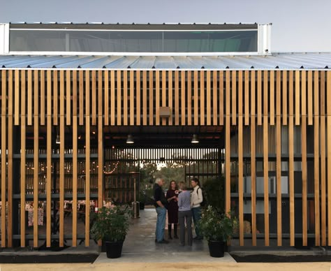 CAW Architects clusters agrarian buildings for Stanford Educational Farm Educational Farm, Restaurant Facade, Restaurant Exterior Design, Wood Cafe, Commercial Design Exterior, Restaurant Exterior, Wood Facade, Shop Facade, Agricultural Buildings