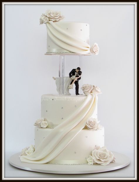 Romantic Cake Ideas, Wedding Cake Simple Elegant, 25 Anniversary Cake, Blush Wedding Cakes, Different Wedding Cakes, Extravagant Wedding Cakes, Square Wedding Cakes, Classic Wedding Cake, Extravagant Wedding