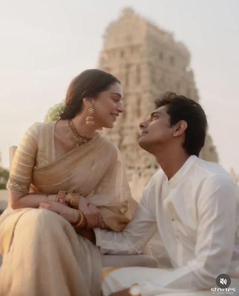 Indian Wedding Pictures, Aditi Rao Hydari, Sabyasachi Bride, Aditi Rao, Wedding Photoshoot Poses, Pre Wedding Poses, Wedding Couple Poses Photography, Intimate Wedding Ceremony, Indian Wedding Photos