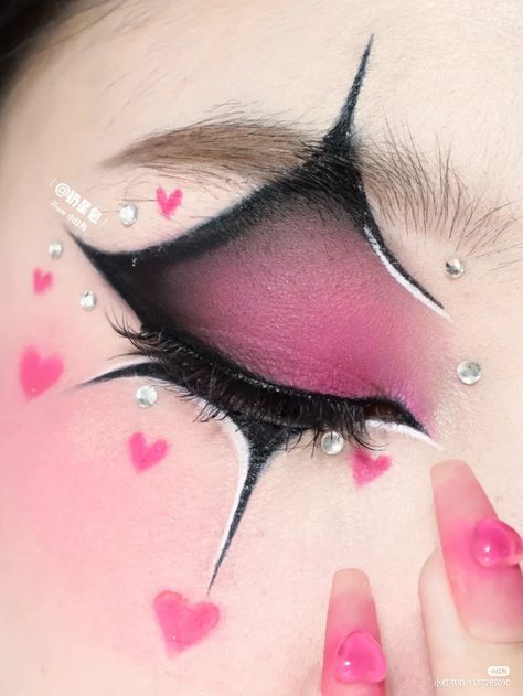 Pink Gothic Makeup Looks, Yandere Makeup Look, Really Cool Makeup Looks, Gothic Red Makeup, Pink Vampire Makeup, Pink Alt Makeup Looks, Fun Makeup Ideas Halloween, Pink Trad Goth Makeup, Helluva Boss Makeup