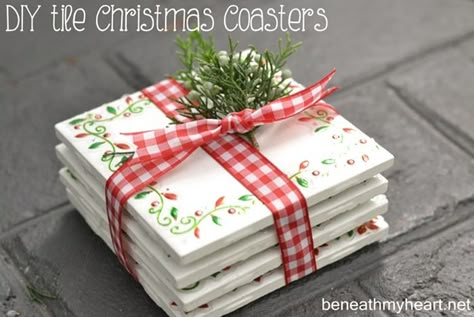 Christmas Crafts To Sell Bazaars, Diy Tile Coasters, Ceramic Tile Crafts, Diy Coasters Tile, Christmas Crafts To Sell, Coaster Crafts, Tile Crafts, Diy Tile, Christmas Coasters