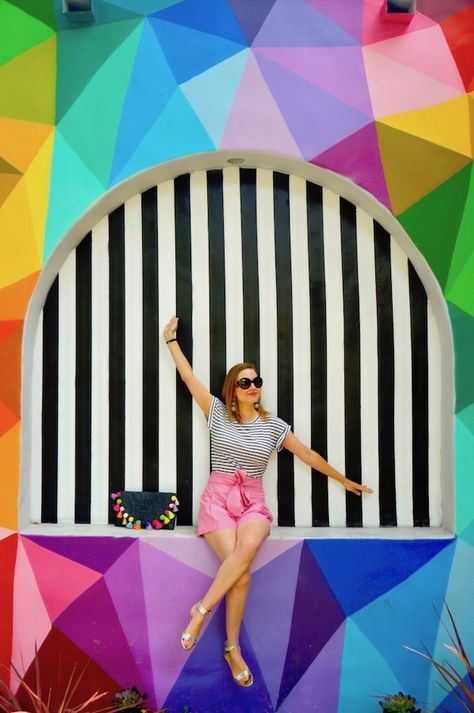 Disco Rainbow Aesthetic, Colourful Painted Walls, Instagram Wall Ideas, Selfie Wall Ideas, Instagram Wall Art, Colorful Walls, Sunglasses Celine, Selfie Wall, Instagram Wall