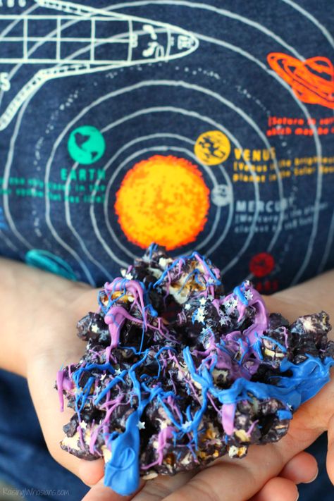 Galaxy Desserts, Galaxy Cookies, Space Themed Party, Lavender Candy, Galaxy Party, Galaxy Cake, Black Candy, Ras El Hanout, Chocolate Bark