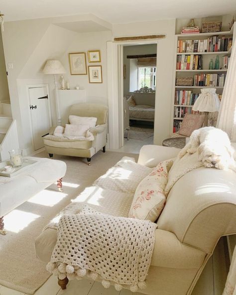 Cosy Cottage Living Room, English Cottage Living Room, Country Lounge, Garden Sauna, Country Cottage Living Room, Cottage Lounge, English Cottage Interiors, English Country Cottages, Country Cottage Interiors