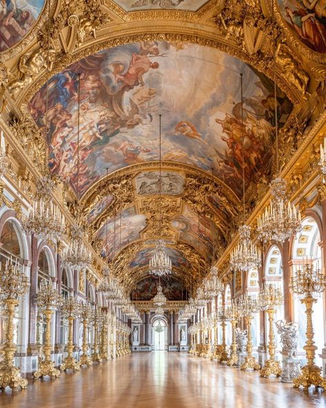 Versailles Hall Of Mirrors, Italy Vibes, Mirror Gallery, Chateau Versailles, Europe Photography, Hall Of Mirrors, Baroque Art, Palace Of Versailles, Baroque Architecture