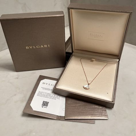 BVLGARI DIVAS’ DREAM NECKLACE Bulgari Divas Dream Necklace, Bvlgari Divas Dream Necklace, Bulgari Jewelry Set, Bvlgari Jewelry Necklaces, Bulgari Jewelry Necklaces, Bulgari Divas Dream, Bvlgari Jewelry Set, Innisfree Skincare, Bulgari Necklace