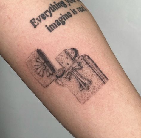 Cigeratte Box Tattoo, Ciggerate Tattoo, Small Lighter Tattoo, Zippo Tattoo Design, Zippo Tattoo, Zippo Lighter Tattoo, Chrome Hearts Tattoo, Lighter Tattoo, Chrome Tattoo