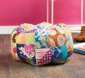 Pouffe Pattern, Patchwork Bags Diy, Hexagon Pillow, Patchwork Chair, Patchwork Cushion, Patchwork Pillow, Bag Pattern Free, Duvet Cover Pattern, Bedroom Furniture Design