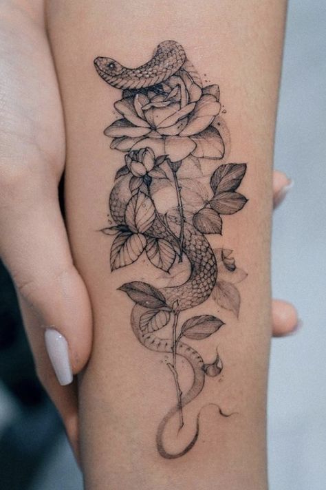 Desi Tattoo, Ruby Rose Tattoo, Animal Tattoos For Women, Snake Tattoo Design, Men Tattoos, Inspiration Tattoos, Cute Little Tattoos, Beautiful Tattoo, Rose Tattoo Design