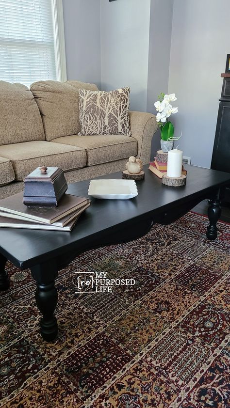 A thrift store coffee table makeover tutorial that will shock you! Get the perfect black paint finish without a paint sprayer. #MyRepurposedLife #repurposed #refurbished #thriftstore #coffeetable via @repurposedlife Stool Makeover, Coffee Table Makeover, Thrift Store Decor, Painted Coffee Tables, Diy Furniture Bedroom, Upcycle Decor, Black Coffee Tables, Budget Friendly Decor, Table Makeover