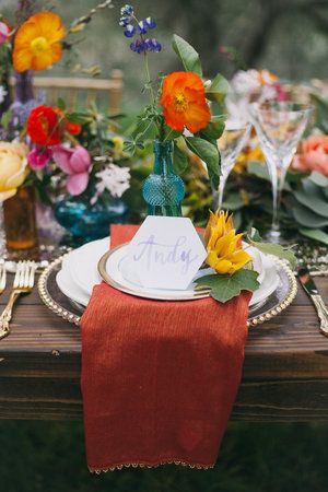 Bohemian Table Settings, Bohemian Garden Wedding, Bohemian Table, Bohemian Garden, Tafel Decor, Table Setting Inspiration, Garden Wedding Inspiration, Chic Table, Wedding Place Settings