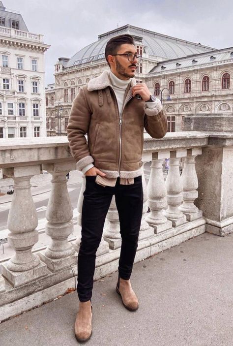 Beige Pants Outfit, Black Suede Jacket, Beige Boots, Pants Outfit Men, Spring Outfits Men, Trendy Mens Fashion, Dress Suits For Men, Street Fashion Men Streetwear, Fashion Business Casual