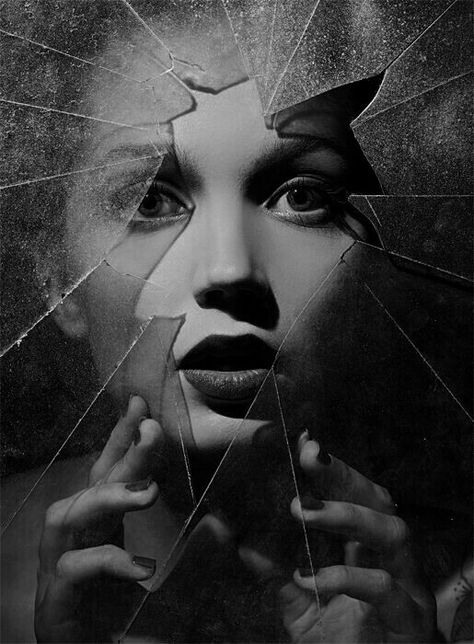 girl broken glass Images Terrifiantes, Figurative Kunst, Glass Photography, Photographie Portrait Inspiration, Broken Glass, Foto Art, Dark Photography, Creative Portraits, Portrait Inspiration