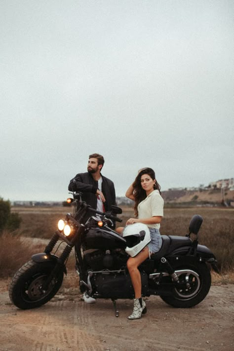 Motorcycle Photoshoot Ideas, Couples Motorcycle Pictures, Bike Couple Poses, Motorcycle Couple Pictures Photo Ideas, Motorcycle Prenup Ideas, Biker Pictures Photo Ideas, Motorcycle Photoshoot Couple, Motorcycle Couples Photoshoot, Couple Poses With Motorcycle