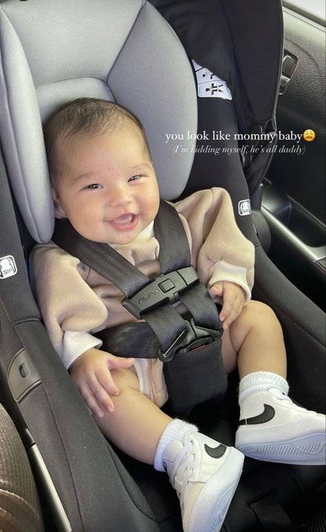 Kids Instagram Story Ideas, Baby Instagram Story Ideas, Stories Caption, Baby Momma Quotes, 5 Month Baby, Room Murals, Baby Captions, Baby Diary, Mommy And Baby Pictures