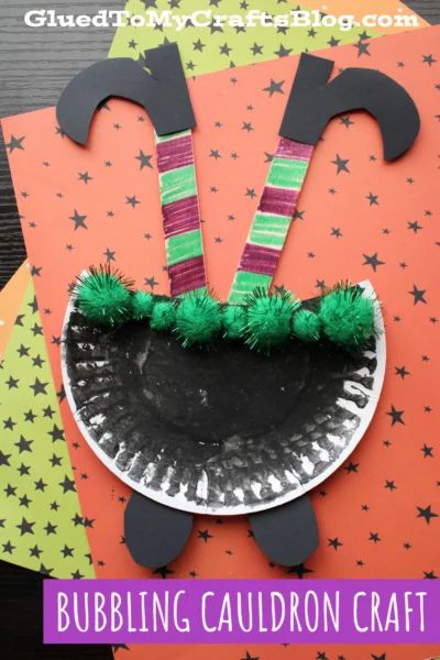 Cauldron Art Project, Paper Plate Witch House, Halloween Art Paper Plates, Paper Plate Crafts For Kindergarten, Halloween Witch Crafts Preschool, Witch Art For Toddlers, Vampire Art Projects For Kids, Dracula Crafts Preschool, Halloween Arts And Crafts Kindergarten