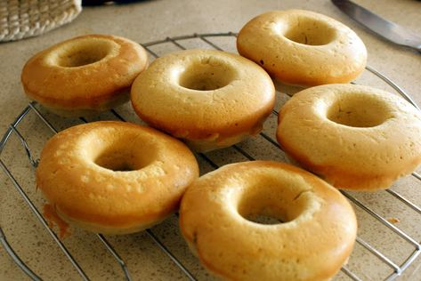 Old Fashion Donuts Recipe, Baked Old Fashioned Donut Recipe, Plain Donut Recipe, Donuts Recipe Baked, Baked Donut Recipe, Cake Doughnuts, Old Fashioned Donut, Baked Donut, Yeast Donuts