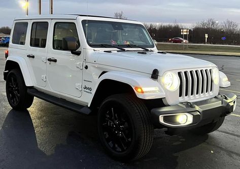 White Sahara Jeep Wrangler, Jeep Wrangler Sahara 2023, White Jeep Sahara, White Jeep Wrangler Sahara, White Jeep Wrangler Unlimited, Jeep Wrangler White, White Jeep Wrangler, Black Jeep Wrangler, Jeep Sahara