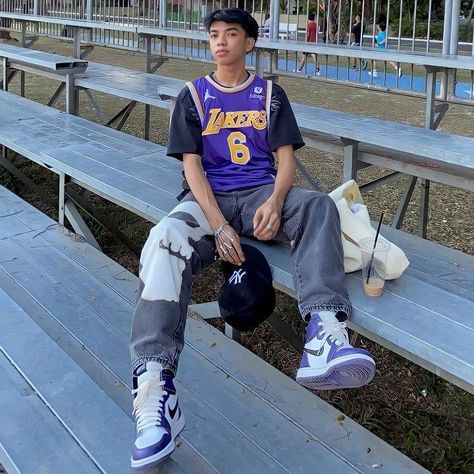 Basketball Jersey Outfit Boys, Nba Jersey Outfit, Basketball Jersey Outfit, Drippy Fits, Asian Men Fashion, Nba Outfit, Guy Fits, Basketball Clothes, Y2k Men