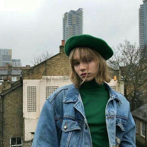 Green Outfits For Women, Beret Outfit, Green Outfit, Outfits Casual, Green Aesthetic, Looks Style, Aesthetic Outfits, Casual Outfit, Denim Women