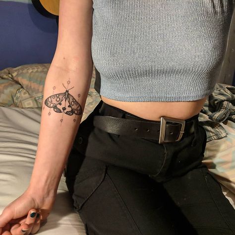 new friend (in a moontime scarlet tiger moth .) ig @warm.safe Sunset Moth Tattoo, Tiger Moth Tattoo, Sunset Moth, Tiger Moth, Moth Tattoo, Compass Tattoo, New Friends, Scarlet, Moth