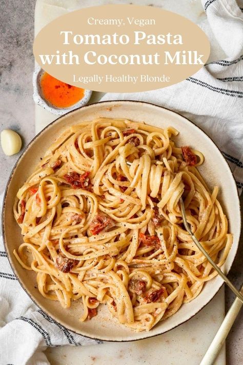 Creamy Tomato Pasta with Coconut Milk | Legally Healthy Blonde | This easy weeknight pasta dish with coconut milk is so creamy and delicious! With just FOUR main ingredients, you can whip this up in less than 30 minutes! Pasta With Coconut Milk, Hummus Sauce, Creamy Tomato Pasta, Dairy Free Pasta, Coconut Milk Recipes, Easy Pasta Dishes, Vegan Coconut, Feel Good Food, Yummy Pasta Recipes