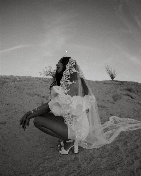 Extravagant Engagement Photos, Veil Engagement Photos, Desert Bridal Shoot, Engagement Photos With Veil, Vogue Couple Photoshoot, Old Hollywood Wedding Dress, Desert Engagement Shoot, Editorial Elopement, Las Vegas Wedding Photos