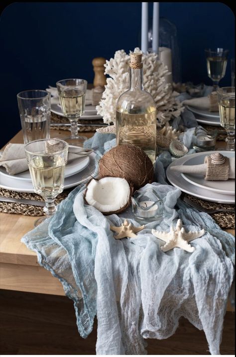 Beach Dinner Parties, Ocean Baby Showers, Dream Beach Wedding, Beach Table, Ocean Wedding, Room Deco, Dinner Themes, Coastal Wedding, Sea Theme