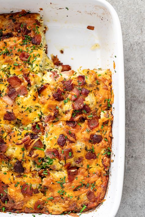 Breakfast Recipes With Bacon, Breakfast Casserole With Bacon, Recipes With Bacon, Bacon And Potatoes, Cheesy Breakfast Casserole, Breakfast Brunch Party, Cheesy Bacon Potatoes, Casserole With Bacon, Cheesy Breakfast