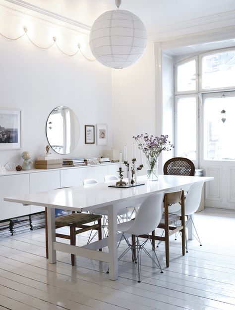 white with a bit of lilac by the style files, White Wooden Floor, White Dining Table, White Dining Room, White Floors, Dining Room Inspiration, White Rooms, Scandinavian Home, White Houses, Dining Room Design