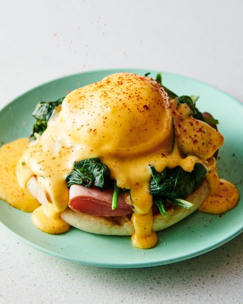 Recipes For Eggs, Hollandaise Recipe, Easy Hollandaise, Easy Hollandaise Sauce, Butter Mashed Potatoes, Best Egg Recipes, Julia Childs, Spreads And Dips, Eggs Benedict Recipe