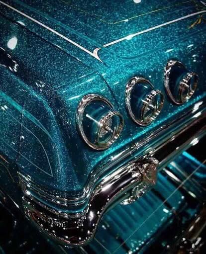 Blue Flake Motocykle Harley Davidson, Car Paint Colors, Kustom Paint, Car Paint Jobs, Mitsubishi Colt, Custom Cars Paint, Lowrider Cars, Old School Cars, Kustom Kulture